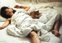 Beyin uyku sırasında yalnızca geçmiş deneyimleri ziyaret etmiyor geleceği de öngörüyor.