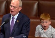 📽️ Burası ABD Kongresi. Milletvekili Babasını Gölgede Bıraktı.