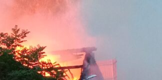 📽️ Üsküdar Salacak’ta tarihi köşk yanıyor.