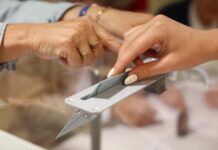 Aşırı Sağ İktidara Hiç Bu Kadar Yakın olmamıştı. Fransa Seçimlerinde Oy Verme İşlemi Başladı.