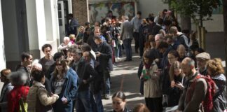 Aşırı Sağ Endişesi mi? Fransa Seçimlerinde Son 40 Yılın En Yüksek Katılımı