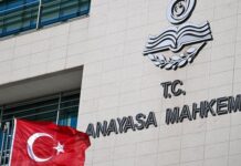 Anayasa Mahkemesi (AYM), rektörlerin cumhurbaşkanı tarafından atanmasının anayasaya aykırı olduğuna hükmetti.