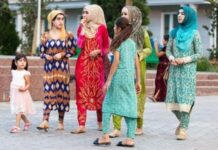 Nüfusunun yüzde 98’i Müslüman olan Tacikistan’da başörtüsü yasaklandı