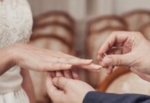 Türkiye’de evlenecek yabancı uyruklulardan ülkede yasal kalış hakkı olması istenecek.