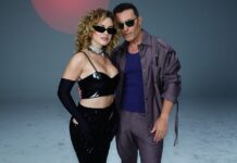 30 yıl sonra aynı şarkıya hayat verdiler