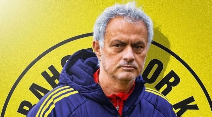 UEFA’dan Mourinho’ya ceza!