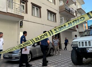 Bitmek bilmeyen kadın cinayetleri; Karısını makasla öldürdü!