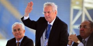 Aziz Yıldırım kongreyi terk etti