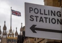 Fransa’da aşırı sağ iktidar beklentisiyle seçim gününü beklerken Birleşik Krallık’ta merkez sol bu gece ezici zafer ilan etme umudunda.