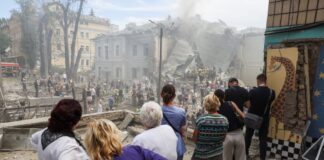 Rusya Ukrayna’ya füzelerle saldırdı en az 20 kişi öldü; çocuk hastanesine füze isabet etti