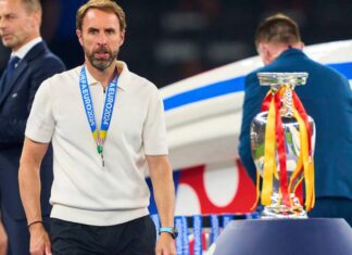 Gareth Southgate istifa etti.