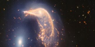 Bizim galaksimizin de başına gelecek. Derin uzayda çarpışan iki galaksinin fotoğrafı.