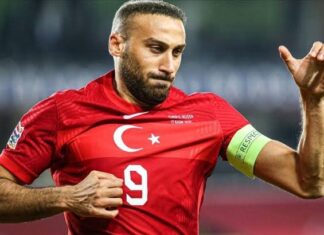 Fenerbahçe Cenk Tosun ile prensipte anlaşma sağladı.