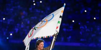 📽️ 📸TOM Cruise, 2024 Paris Olimpiyatları’nı nefes kesen bir’ Görevimiz Tehlike’ tarzı gösteriyle kapattı.