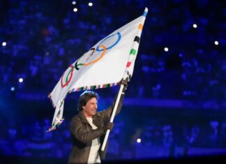 📽️ 📸TOM Cruise, 2024 Paris Olimpiyatları’nı nefes kesen bir’ Görevimiz Tehlike’ tarzı gösteriyle kapattı.