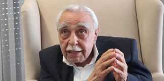 Tarihçi, doktor ve siyasetçi Tarık Ziya Ekinci yaşamını yitirdi.