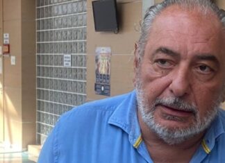Merdivenlerden düşen Reha Muhtar entübe edildi. Hayati tehlikesi bulunuyor