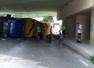 Bakırköy’de facianın eşiğinden dönüldü. TIR , İETT otobüsünün üzerine devrildi. 5 yolcu yaralandı.