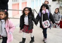 9 Eylül Pazartesi günü okullar için yeni açılış ve kapanış saatleri belirlendi.