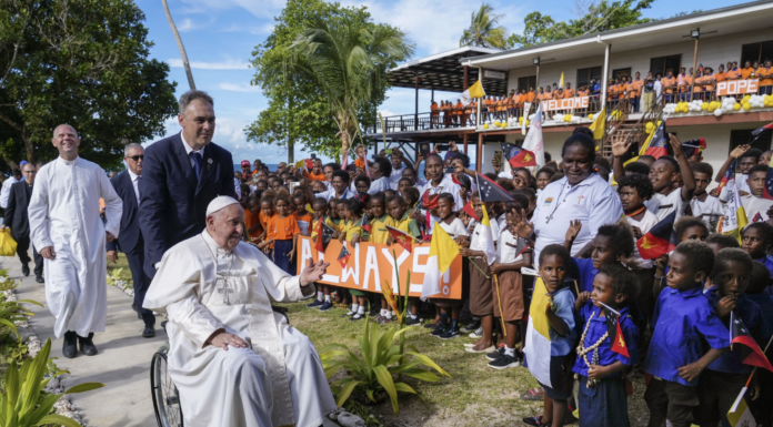 Yaş 87, 32,000 km yolculuk ve 4 ülke. Papa’nın büyük Asya gezisi.