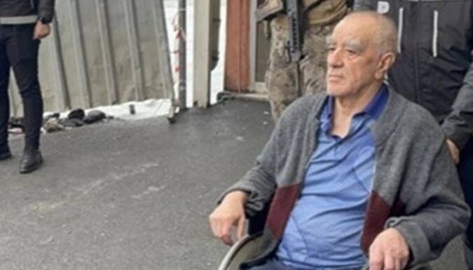 “Türk Escobar” olarak tanınan Urfi Çetinkaya, tutuklu bulunduğu İzmir R Tipi Cezaevinde öldü.