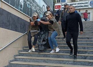 Kadın Polisi şehit eden zanlı, kadın polislerce ‘siyah çöp poşeti ile ‘hayvan nakil aracıyla’ adliyeye sevk edildi