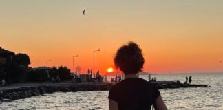 Ceren AVŞAR/ Şair/ SÖYLEŞİ “Erkekler delirir kadınlar delirtilir”