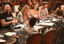 Okan Bayülgen ve Hayko Cepkin, Drakula oyunu için bir araya geliyor!