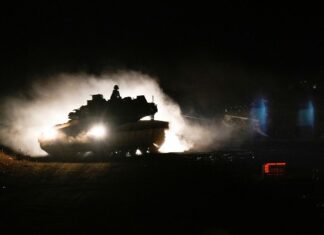 İran’dan İsrail’e füze saldırısı!