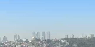 İstanbul Boğazı’nda iki yük gemisi çarpıştı; birinin dümeni kilitlendi ve kıyıya sürüklendi.