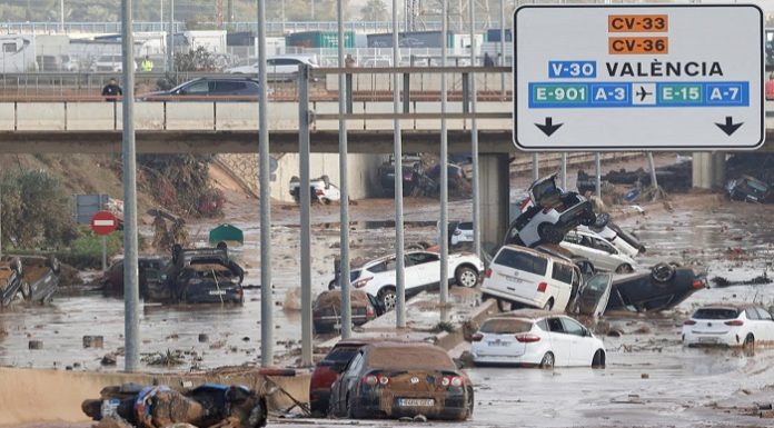 İspanya’daki sel felaketinde ölü sayısı yükseliyor.