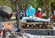 Öldü. Cenaze yakılma töreninde canlandı, ardından tekrar öldü!
