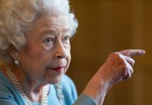 İngiltere Kraliçesi ölümünden önce Meghan ve Harry’yi Frogmore’dan kovmayı ve ‘zorba’ Prens Andrew’u tasfiye etmeyi planlıyordu.