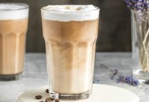 İnek sütüyle yapılan büyük boy latte içmenin kadınlarda kalp hastalığı riskini yüzde 12’ye kadar artırabileceği ortaya çıktı.