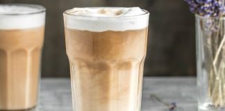 İnek sütüyle yapılan büyük boy latte içmenin kadınlarda kalp hastalığı riskini yüzde 12’ye kadar artırabileceği ortaya çıktı.