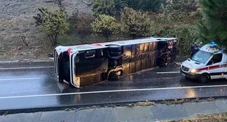 İstanbul’da yolcu otobüsü devrildi: 2 kişi öldü, 1’i ağır 15 kişi yaralandı