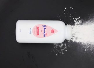 İngiltere’de yüzlerce kişi Johnson & Johnson ile hastalık bağlantıları nedeniyle yasal mücadele başlattı