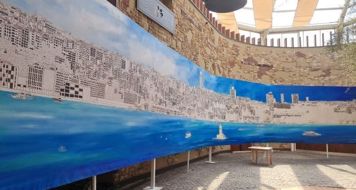 Dünyanın en büyük yağlıboya eseri özelliği taşıyan Alev Özas’ın “Dev İstanbul” çalışması Kadıköy’de sergileniyor