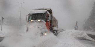 Kar yağışı nedeniyle üç il ve bir ilçede eğitime ara verildi.