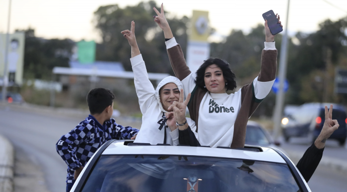 İsrail Hizbullah ateş kesi yürürlükte. Binlerce Lübnanlı eve dönüyor.