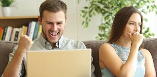 Kocanızın sizi artık sevmediğinden ve terk edeceğinden mi endişelisiniz ? İşte uzmanından 8 gizli işaret !