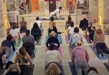 Büyük tepki topladı. Mardin’deki tarihi Süryani kilisesinde yoga!
