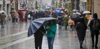 Hafta sonu Türkiye’nin genelinde gök gürültülü sağanak yağış hakim olacak.