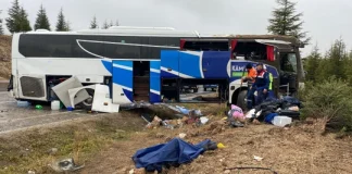 Eskişehir’de yolcu otobüsü akla attı; 1 ölü, 30 yaralı
