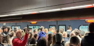 Marmaray’da seferler durdu. Yolcular Üsküdar’da bekliyor!