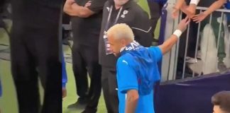 📽️Yok artık! Neymar, taraftarı selamlarken yüzüğünü çaldılar