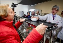 Üsküdar, Yavuztürk’te Kent Lokantası açıldı. İmamoğlu sıradaki ilçeyi açıkladı