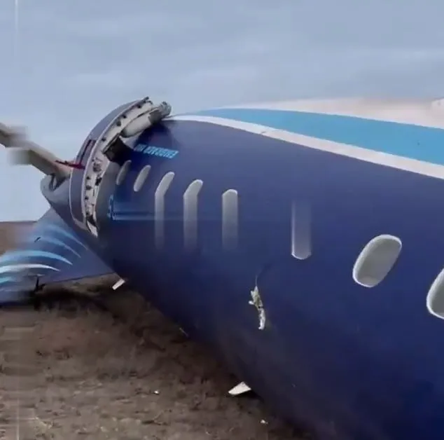 0x0-kazakistanda-yolcu-ucagi-dustu-1735111445430