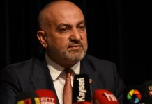 Kayserispor Başkanı Ali Çamlı, canlı yayında istifa etti