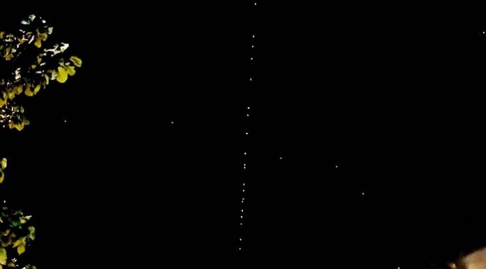 📽️Gören herkes görüntülemeye çalıştı. Elon Musk’ın Starlink uyduları, Bitlis semalarında görüldü